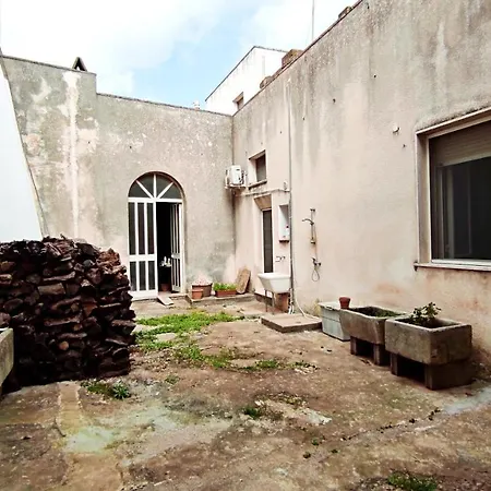 בית נופש Casa Ottavio - A 100 Metri Dal Centro Storico E Vicina Al Mare Tiggiano